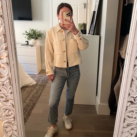 Zara Gold Button Textured Business Casual Jacket SIZE(XS)🤍 - Picture 3 of 6